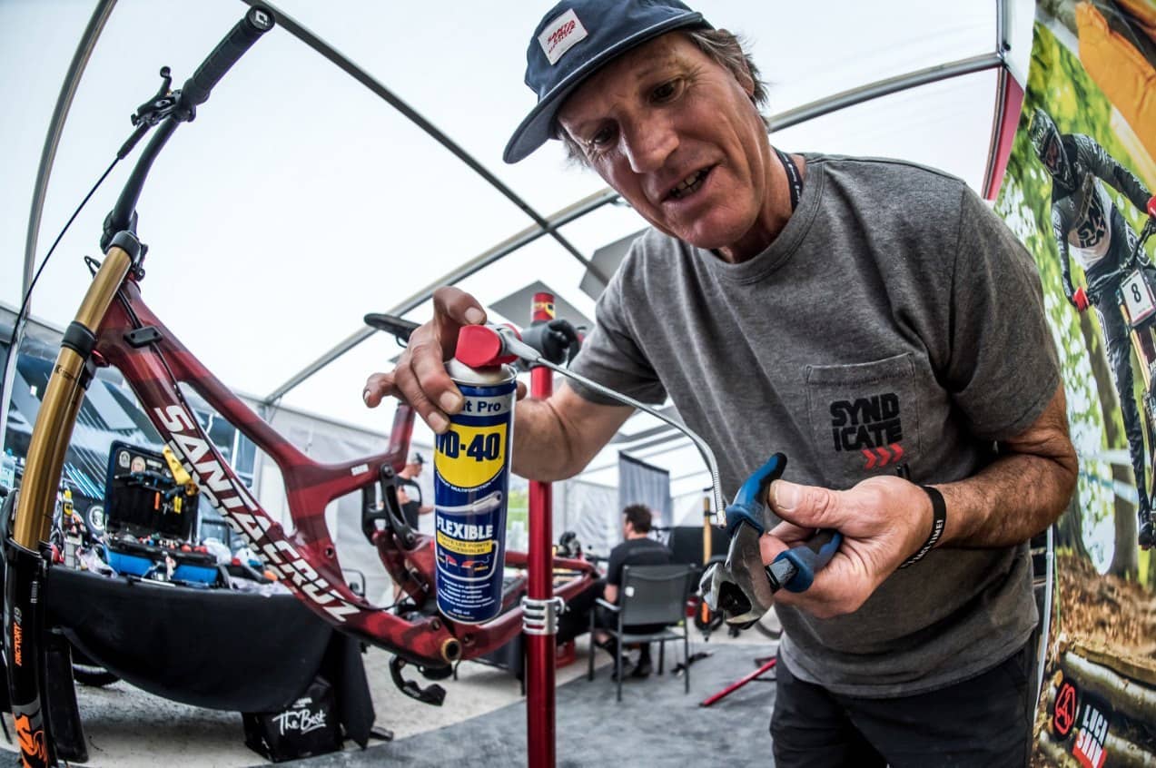 ΣΠΡΕΪ ΑΝΤΙΣΚΩΡΙΑΚΟ 600ml Multi-Use με εύκαμπτο σωλήνα WD-40